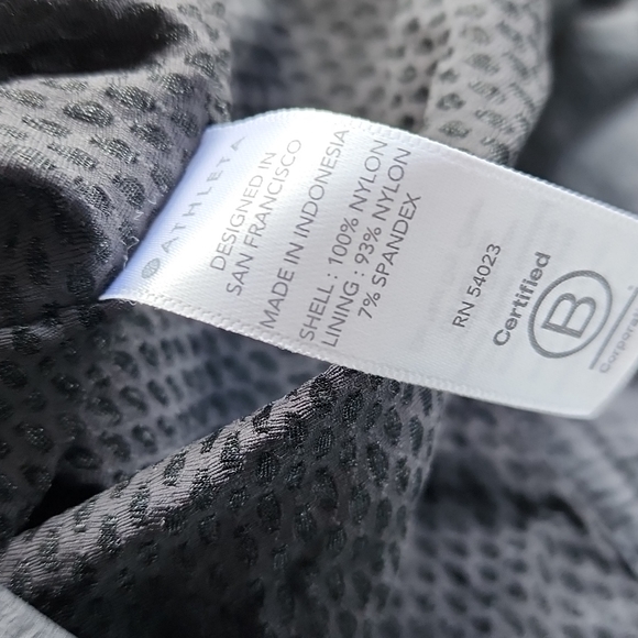 ATHLETA Black Canopy Parachute Short Jacket sz XS Women's Athleisure - Picture 8 of 11